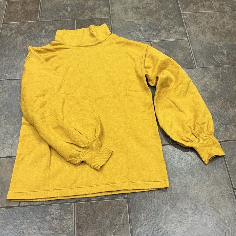 🥵 Ladies Mustard Yellow Sweater